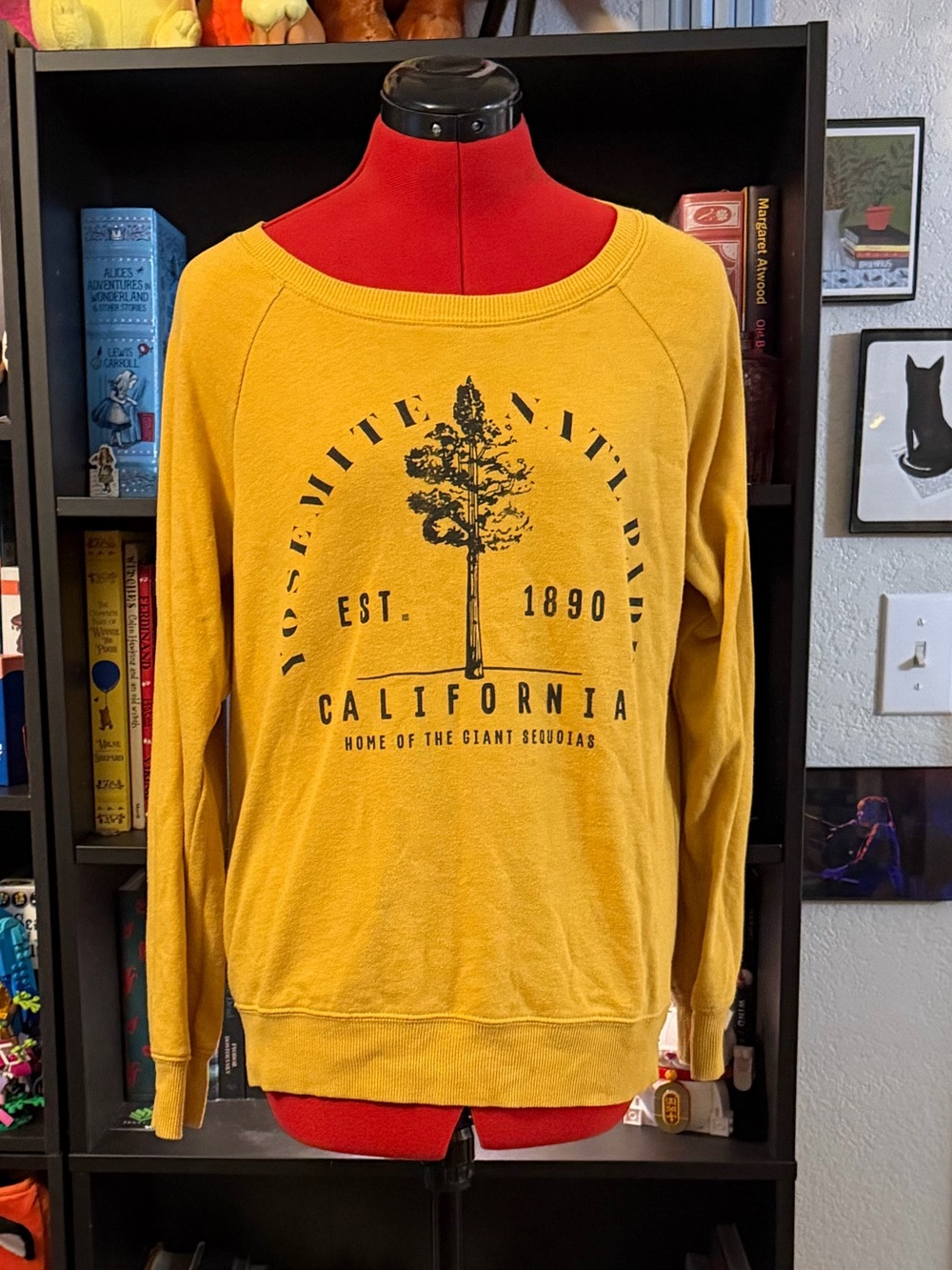 Zoe + Liv Mustard Yellow California Graphic Crewneck Sweatshirt Size Medium